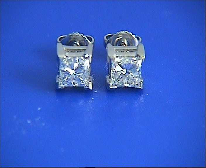 1.21ct Princess Diamond Earrings studs 18kt white Gold JEWELFORME BLUE 900,000 GIA EGL certified diamonds