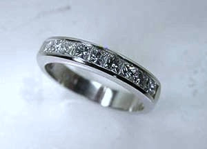 1.20ct Princess diamond Eternity Wedding Ring Band 18kt JEWELFORME BLUE