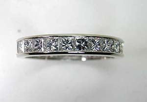 0.86ct Princess diamond Eternity Wedding Ring Band 18kt JEWELFORME BLUE