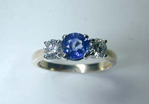1.94ct Round Diamond Sapphire Engagement Ring 18kt gold  JEWELFORME BLUE