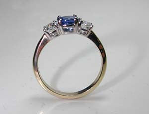 1.94ct Round Diamond Sapphire Engagement Ring 18kt gold  JEWELFORME BLUE