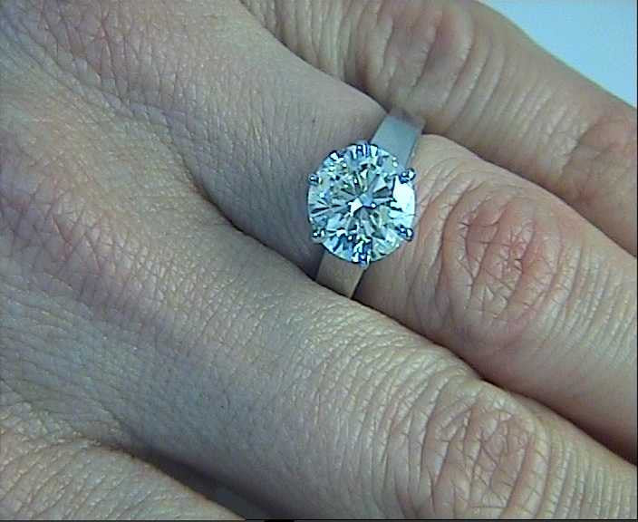 3.01ct G-SI2 Round Diamond Engagement Ring GIA certified 18kt White Gold