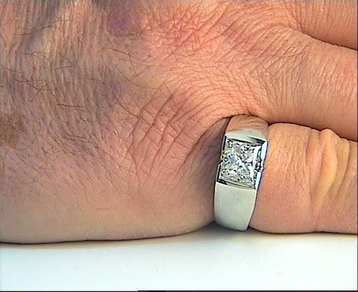 18kt 2.01ct Princess Cut Diamond Men's Ring White Gold JEWELFORME BLUE