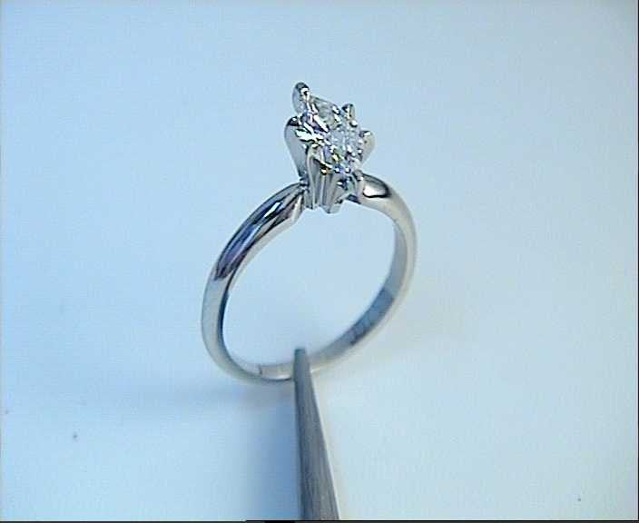 0.62ct Marquise Shape Diamond Engagement Ring 14kt white Gold BLUE