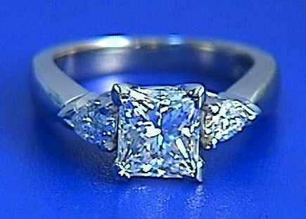 2.30ct F-VS2 Princess Cut Diamond and Pear Shape Engagement Ring 18kt JEWELFORME BLUE GIA EGL
