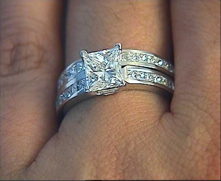 2.53ct H-VS2 GIA Princess Diamond Engagement Ring 18kt GIA certified JEWELFORME BLUE