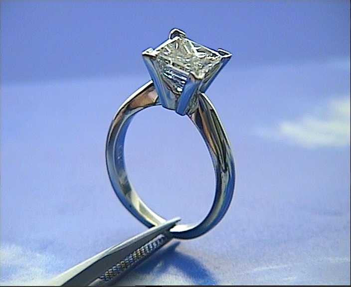 3.01ct Princess Cut Diamond Engagement Ring 18kt White Gold GIA EGL certified