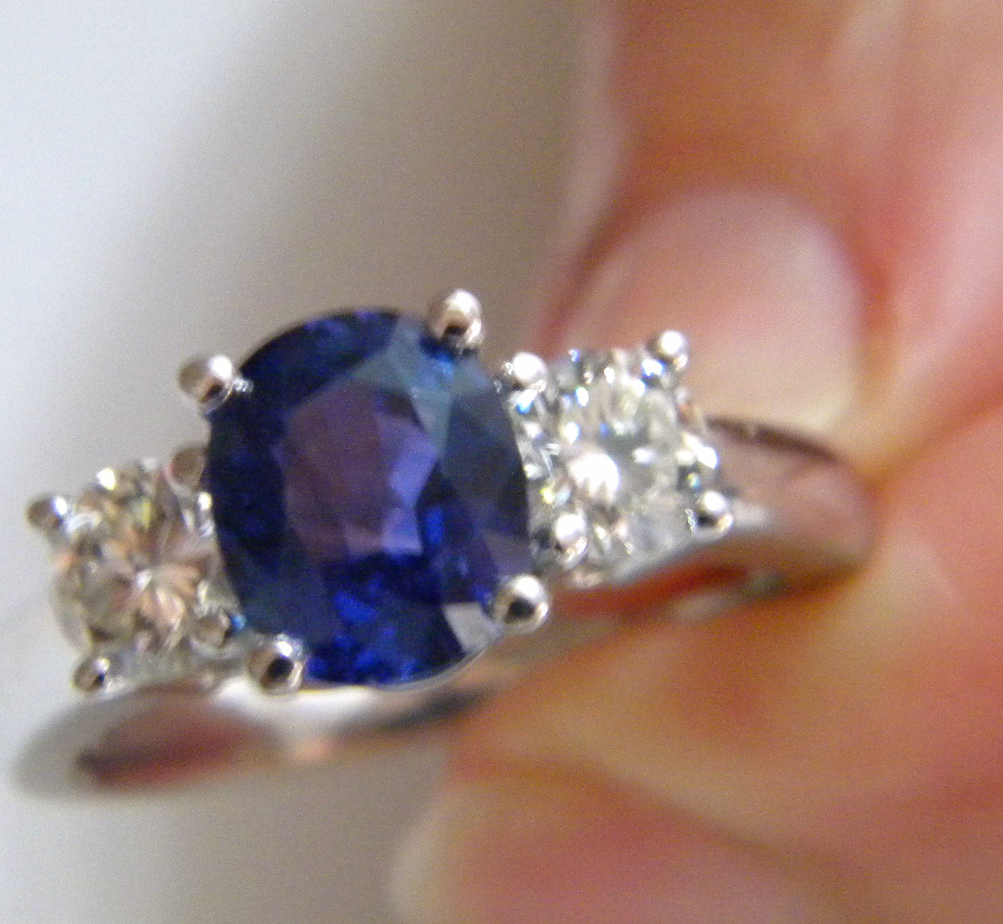 5.10ct Cushion Sapphire Diamond Engagement Ring JEWELFORME BLUE 18kt White Gold