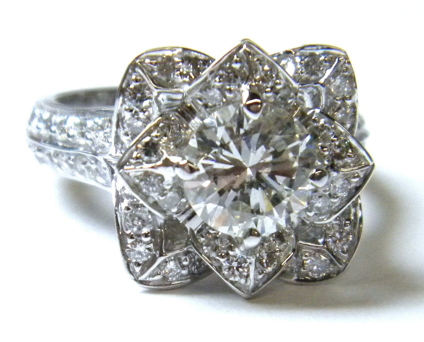 2.20ct F-SI2 Lotus Round Diamond Engagement Ring Lotus  GIA certified
