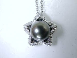 0.34ct Black pearl Diamond Pendant Necklace JEWELFORME BLUE 18kt white Gold