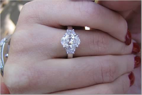 Small Oval Diamond Three-Stone Engagement Ring 14k White Gold 0.60ct -  AZ18436