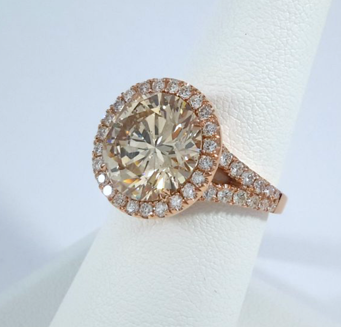 18kt 7.11ct Round Diamonds Engagement  Ring  Pink Gold Halo JEWELFORME BLUE 900,000 GIA EGL certified Diamonds