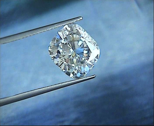 0.95ct I-VVS2 Cushion Diamond Loose Diamond GIA certified JEWELFORME BLUE