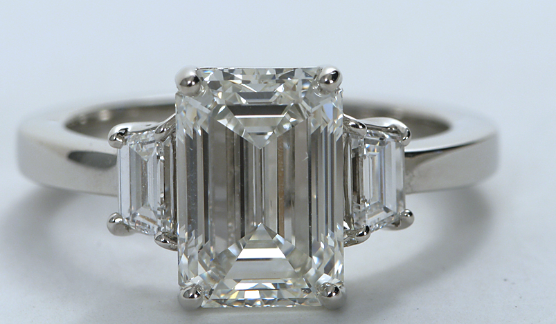 3.91ct Emerald Diamond Engagement Ring  I-VS1 Platinum JEWELFORME BLUE  GIA certified