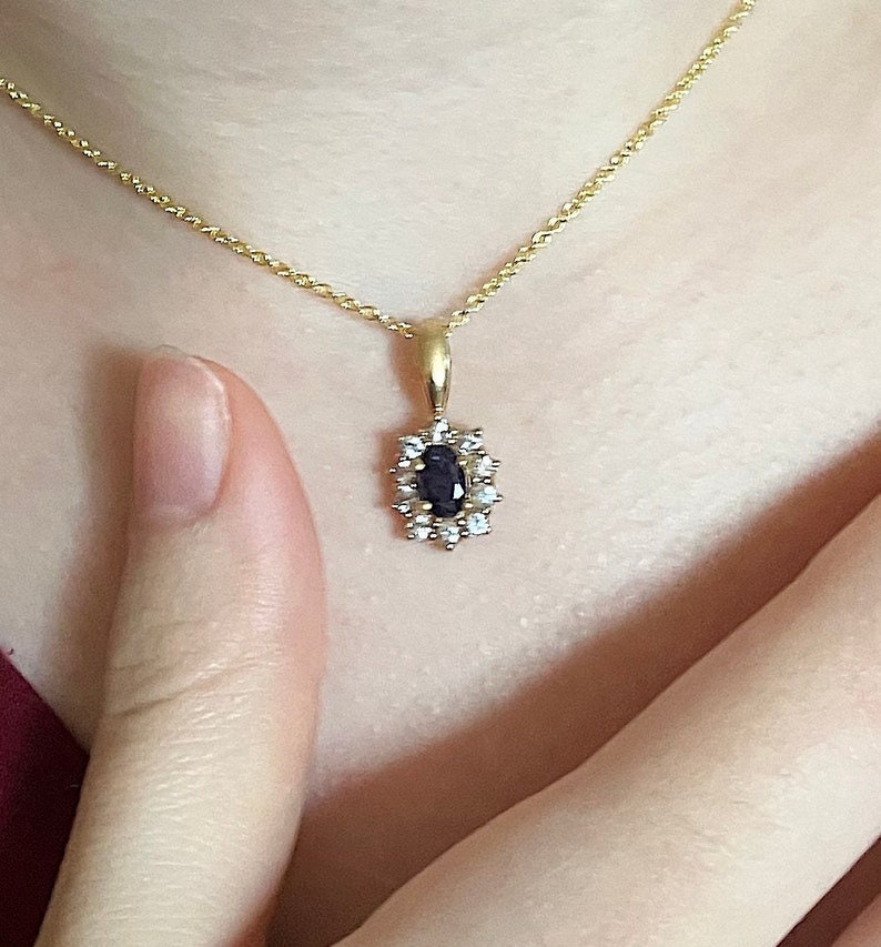 Sapphire 1.20ct Genuine Sapphires Pendant 14kt Yellow Gold chain