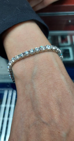 18kt Bracelet 8.01ct Diamonds Tennis Bracelet G VS 1/5ct each Diamond 18kt White Gold Lab grown Diamonds