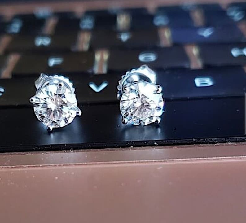 1.24ct 18kt Diamonds studs Earrings G VS Round Cut Diamond Studs Earrings 18kt White Gold